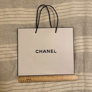 CHANEL - Medium Paper Shopping Bag